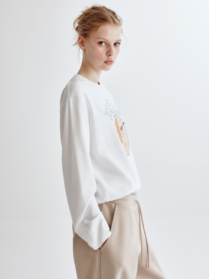 лонгслив с принтом из линейки  young от 16 до 18 лет с изнаночной стороны