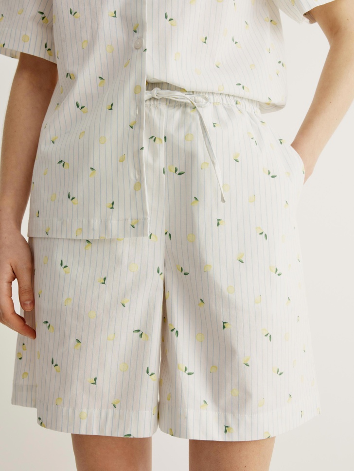 домашние шорты с принтом из бархатистого хлопка от бренда sela вид слева