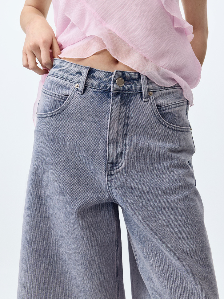 Удлиненные джинсовые шорты - фото 5