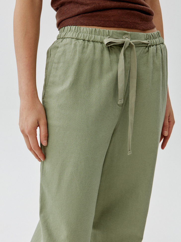 брюки из льна и хлопка с эффектом стирки из россии вид сбоку