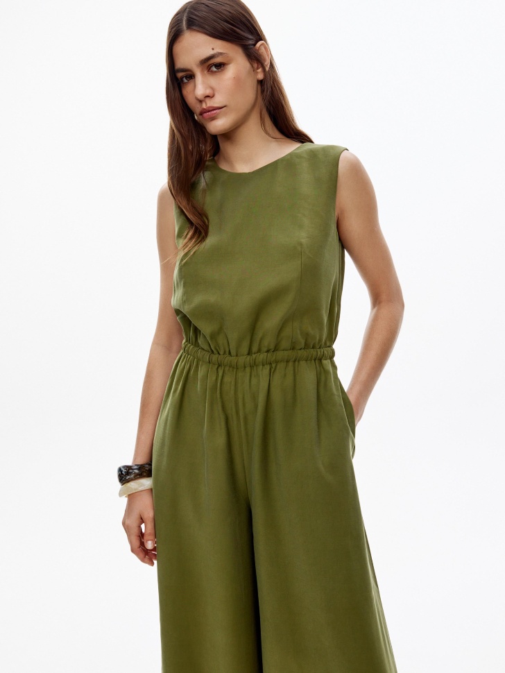 комбинезон из смесовой вискозы по цене 4299 руб вид справа