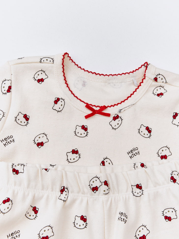 Пижама с принтом Hello Kitty для девочек. Фото №7