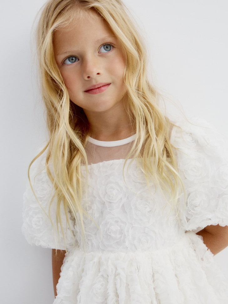 нарядное платье с объемными цветами для девочек 4610517075895 в интернет магазине