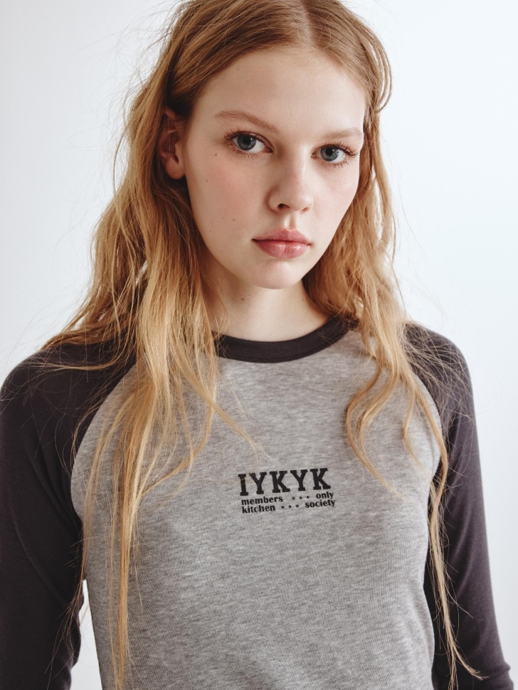 лонгслив из лиоцелла и шерсти из линейки  young по цене 1999 руб вид справа