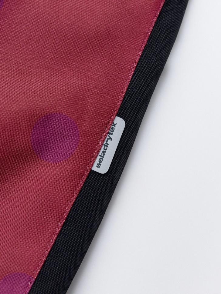 демисезонный комбинезон из технологичной мембранной ткани drytex® для девочек из синтепона спереди