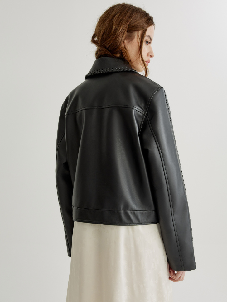 куртка из экокожи с декоративной шнуровкой по цене 6599 руб вид справа