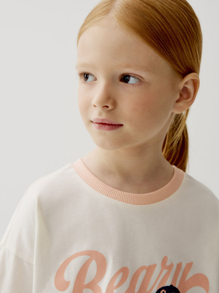 комплект из футболки и шорт для девочек из россии вид сбоку