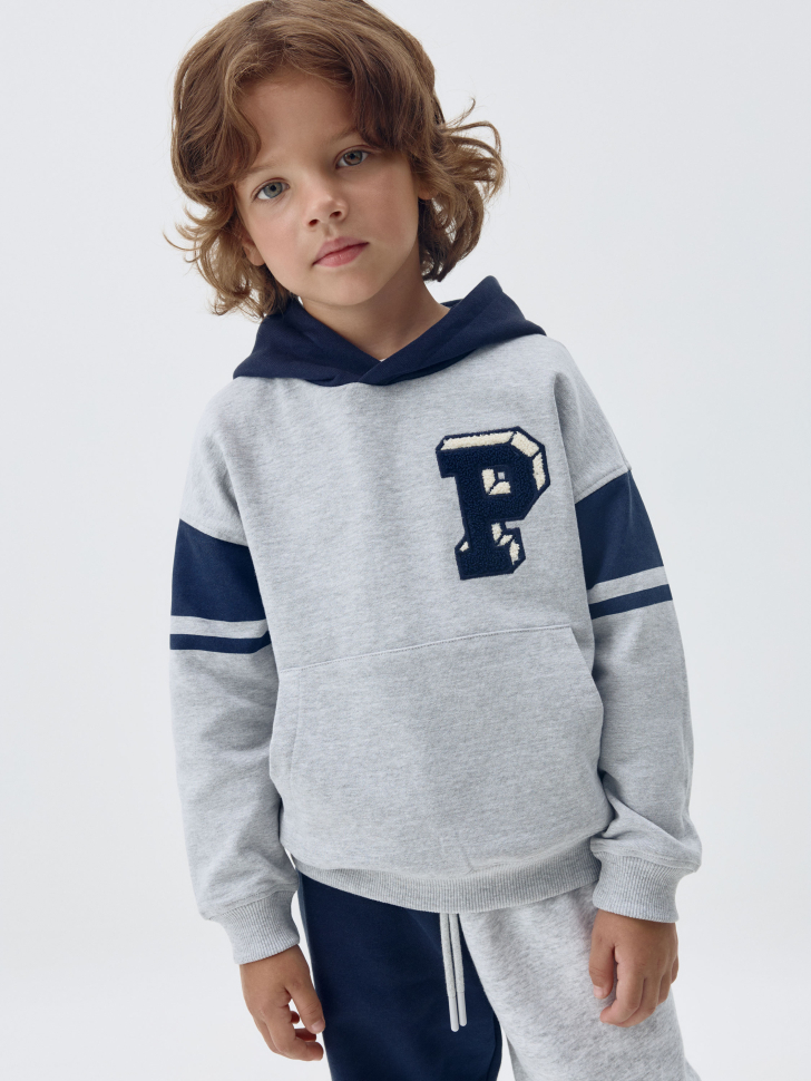 

Худи с вышивкой для мальчиков