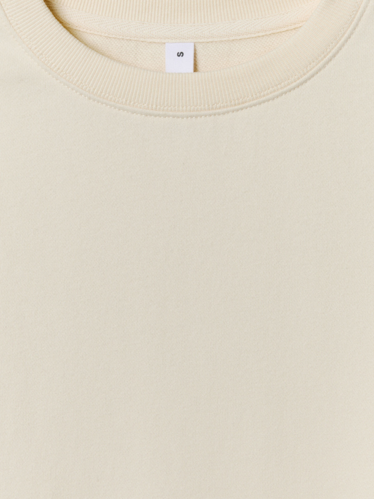 футболка оверсайз из футера от бренда sela вид слева