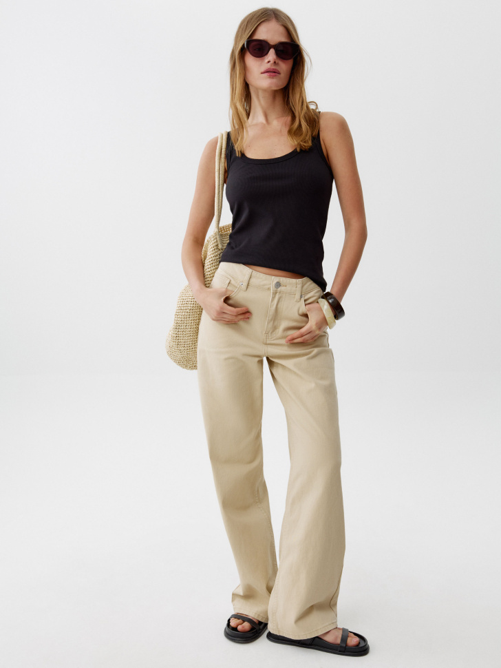 базовый топ эми в рубчик от бренда sela вид слева