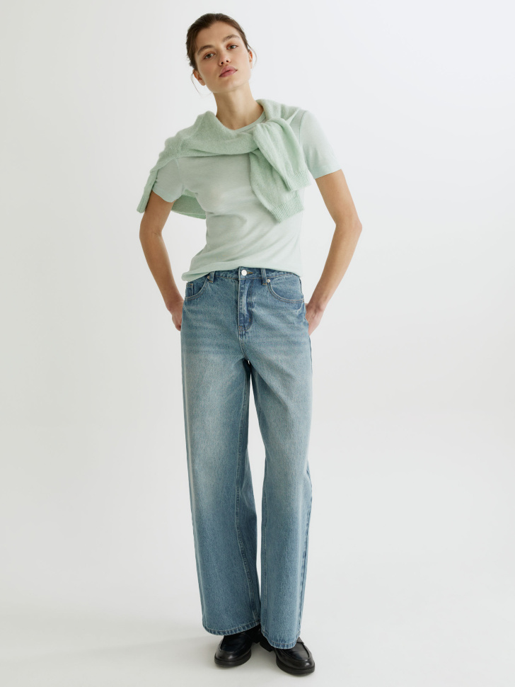 футболка из тенселя и шерсти от бренда sela вид слева