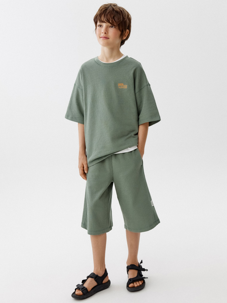 футболка оверсайз с принтом для мальчиков от бренда sela вид слева