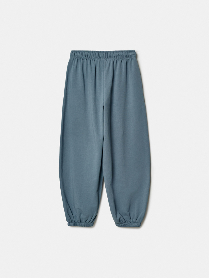 базовые джоггеры оверсайз для мальчиков от бренда sela вид слева