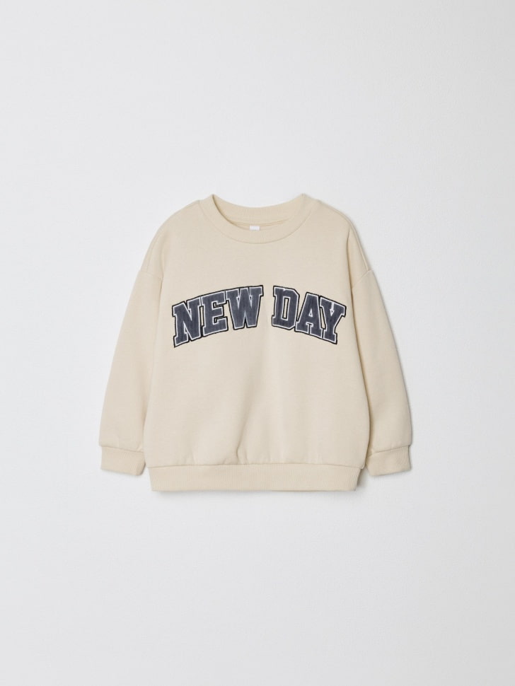 свитшот с аппликацией детский из россии вид сбоку