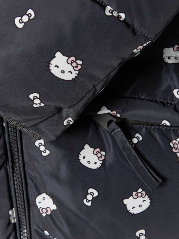 Демисезонная куртка с принтом Hello Kitty для девочек. Фото №4