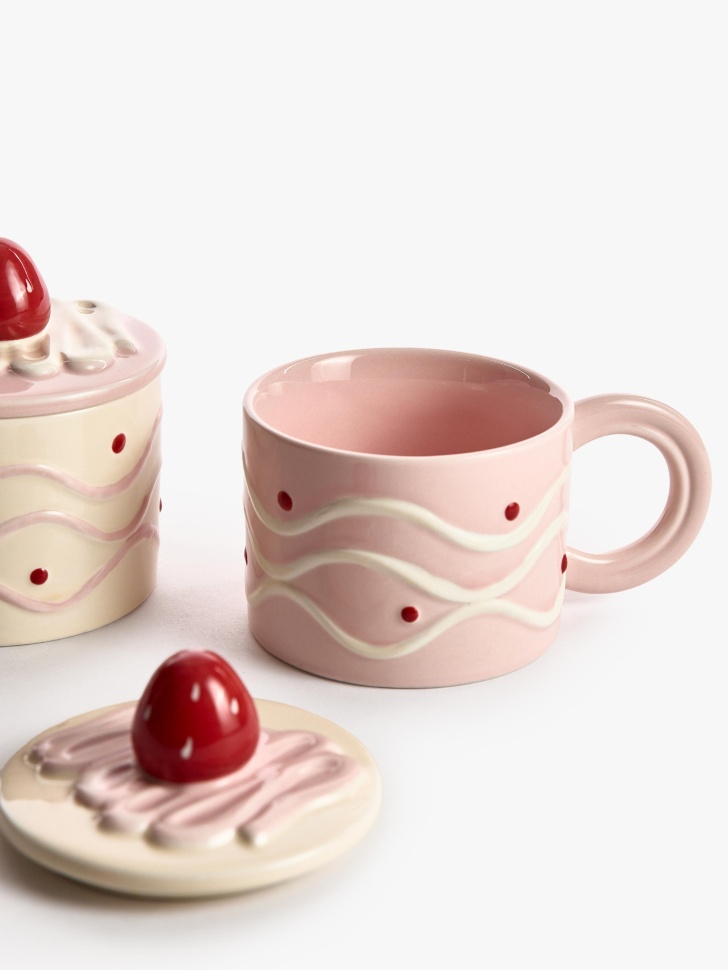 детская кружка из майолики с крышкой от бренда sela вид слева