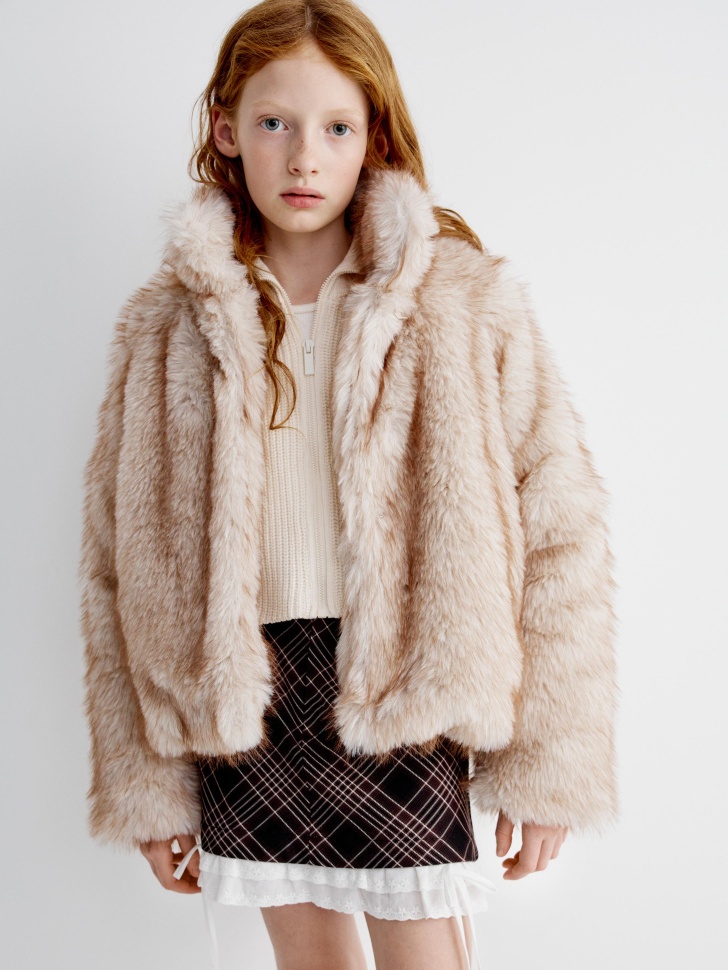 Короткая утепленная шуба Sela для девочек, бежевый, арт. 35396