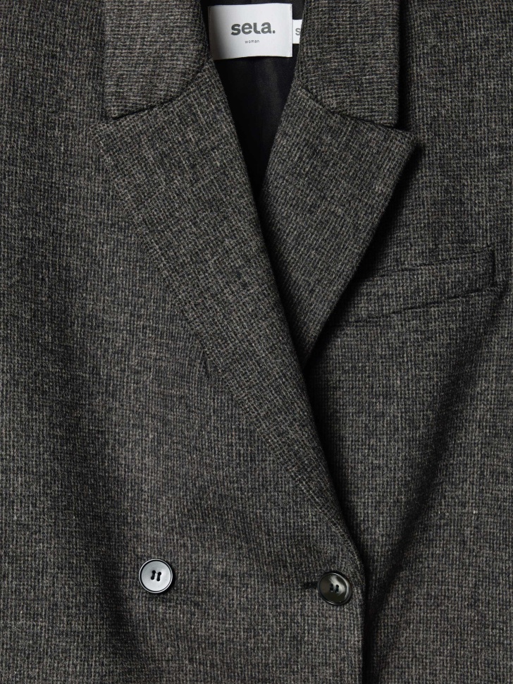 короткое двубортное пальто из смесовой шерсти из шерсти спереди