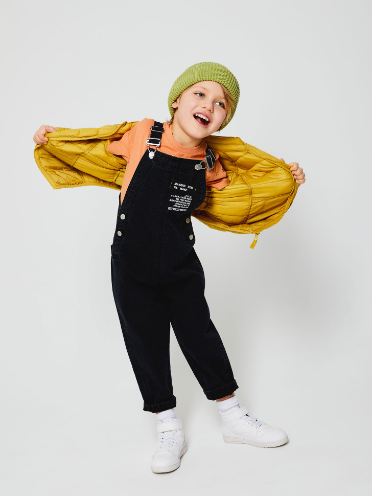 

Джинсовый комбинезон с принтом для мальчиков, Серый