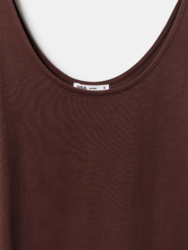 базовое трикотажное платье макси без рукавов от бренда sela вид слева