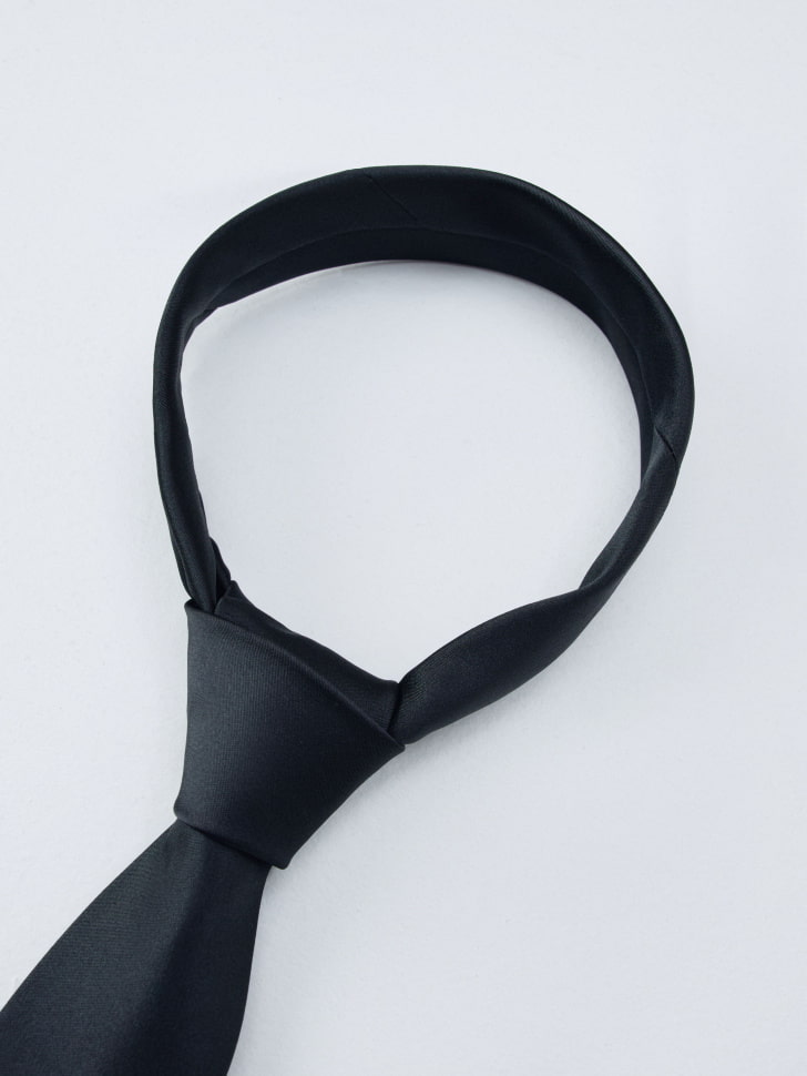 атласный черный галстук 4680798802510 в интернет магазине