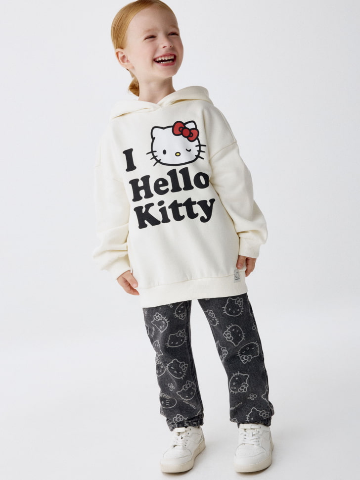 Худи с принтом Hello Kitty для девочек. Фото №2