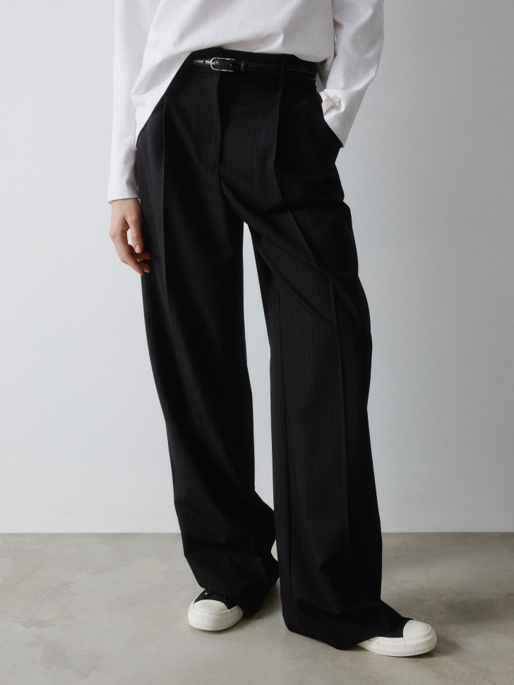 широкие брюки из костюмной ткани в полоску 4610517299963 по акции