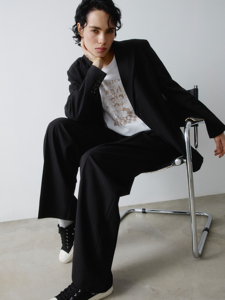 широкие брюки из костюмной ткани в полоску 4610517299963 по низкой цене