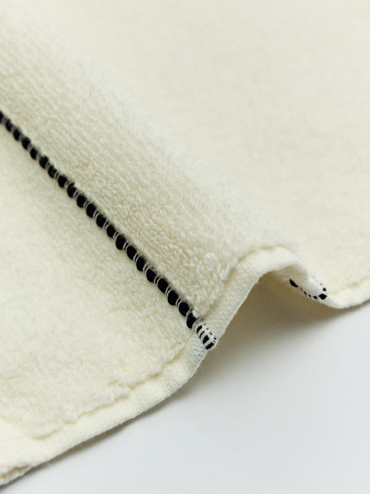 полотенце для рук от бренда sela вид слева