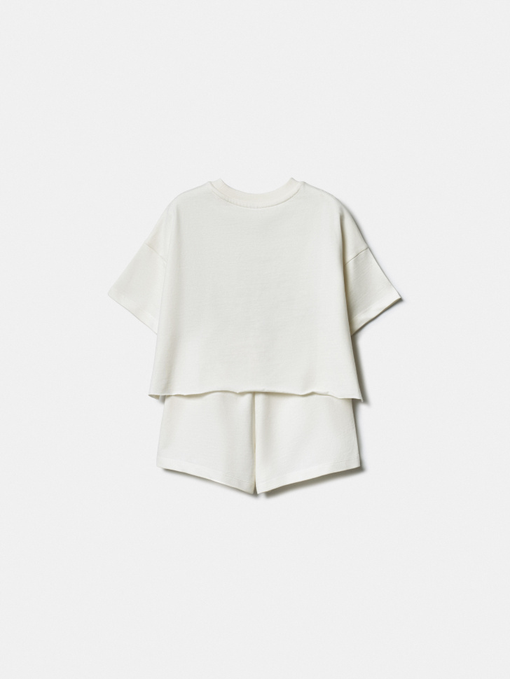 комплект из футболки и шорт для девочек из россии вид сбоку