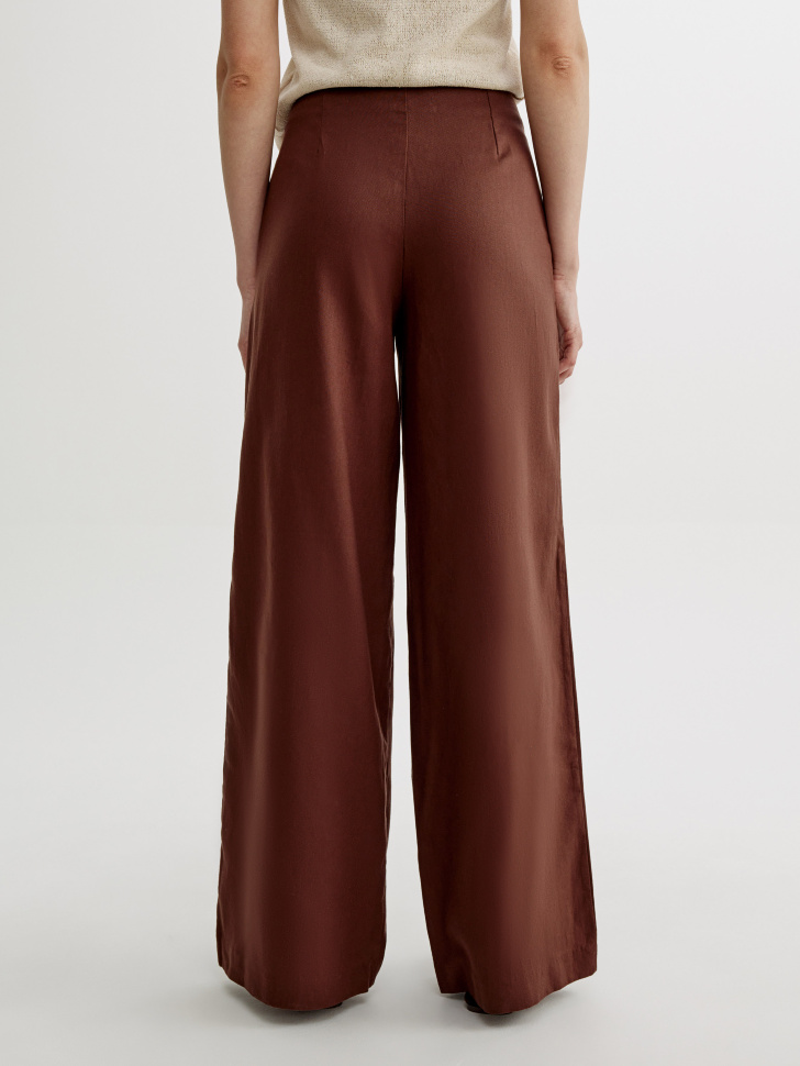 прямые брюки из смесового хлопка и льна из россии вид сбоку