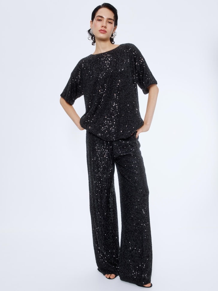 футболка оверсайз с пайетками 4680798749907 по акции