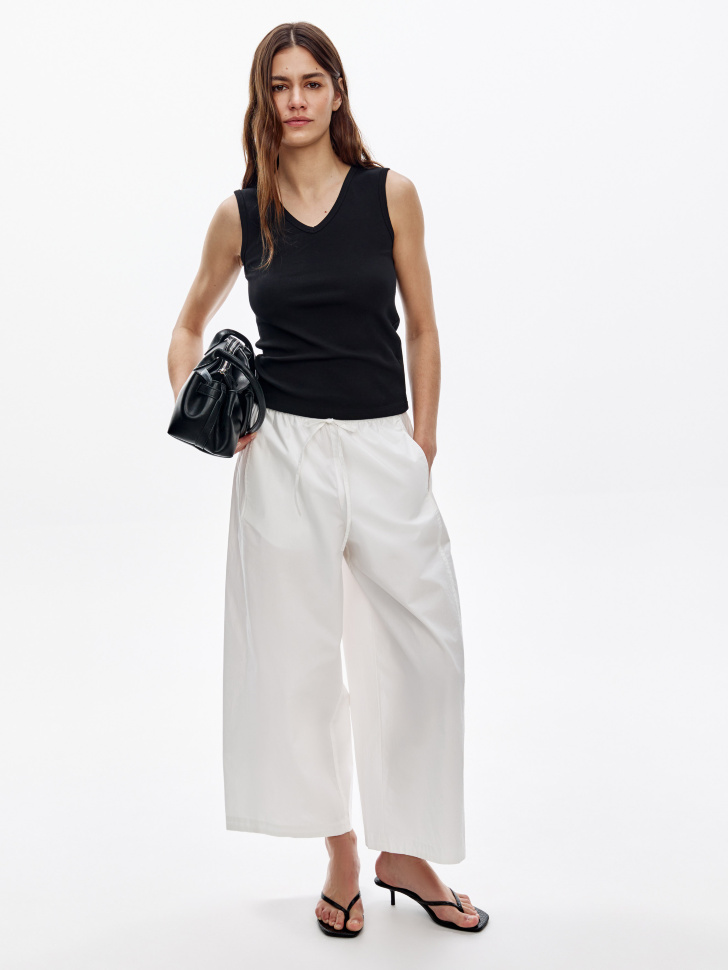 укороченные хлопковые брюки объемного силуэта 4610517574411 фотография