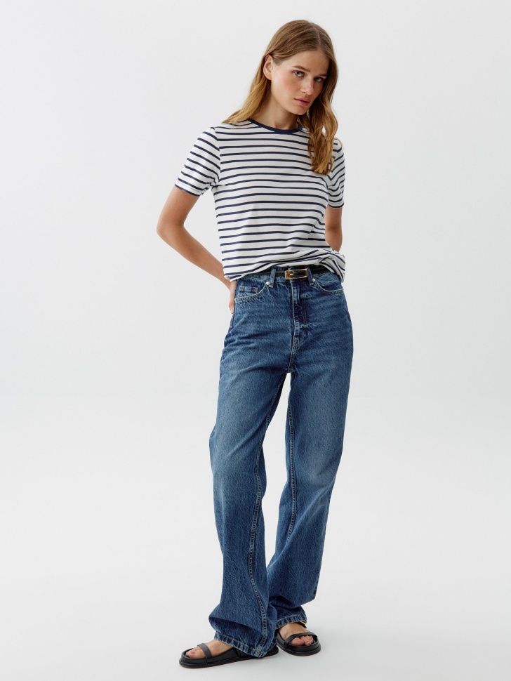 футболка в полоску прямого кроя от бренда sela вид слева