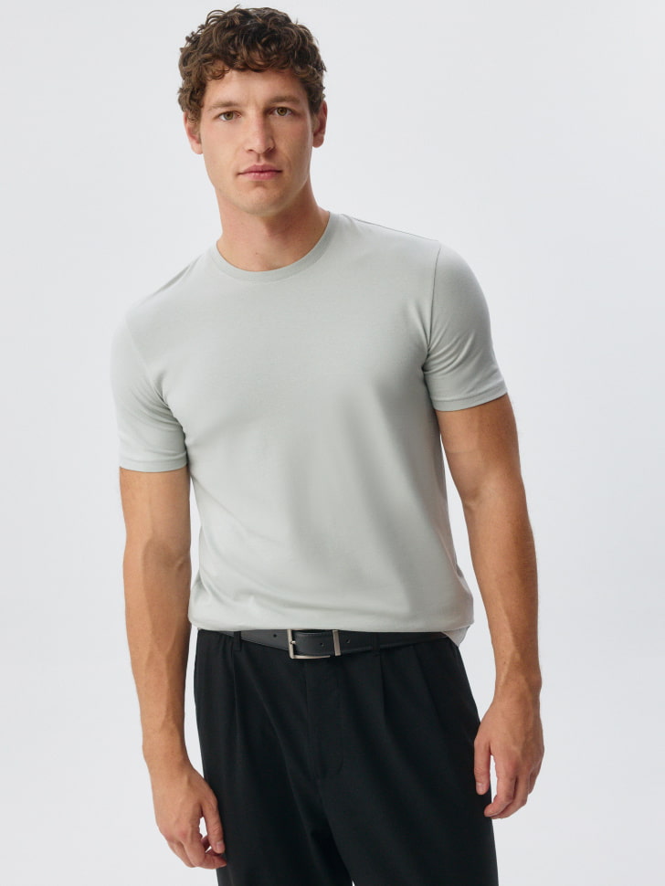 

Футболка SLIM FIT базовая