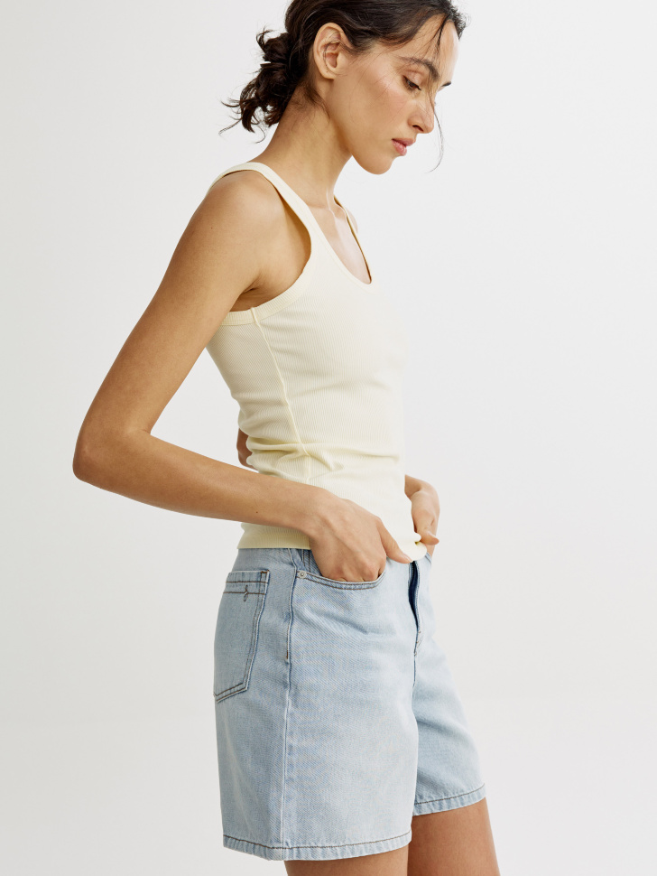 базовый топ эми в рубчик из россии вид сбоку