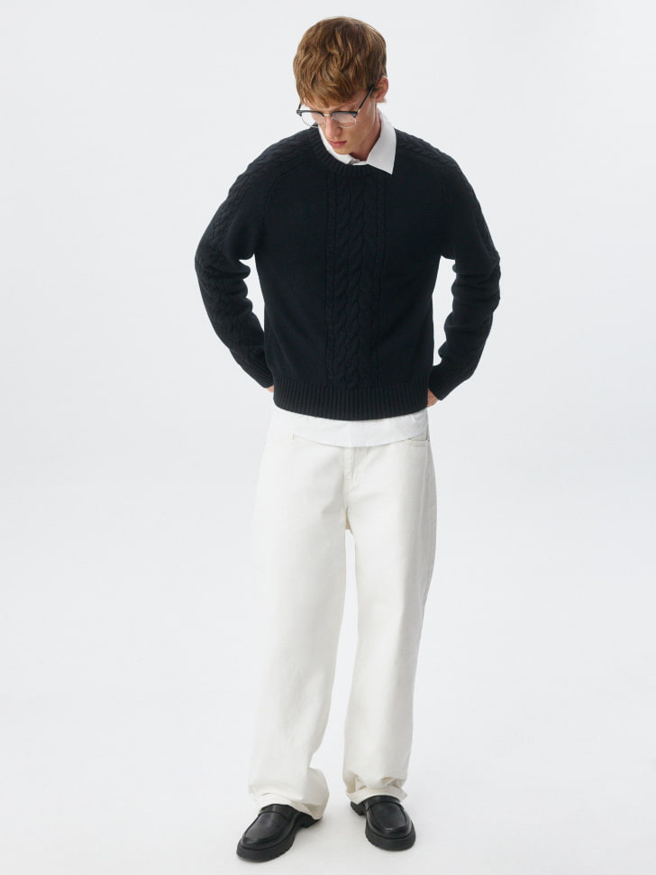 джемпер relaxed fit с рельефной вязкой косами 4680798798653 по акции