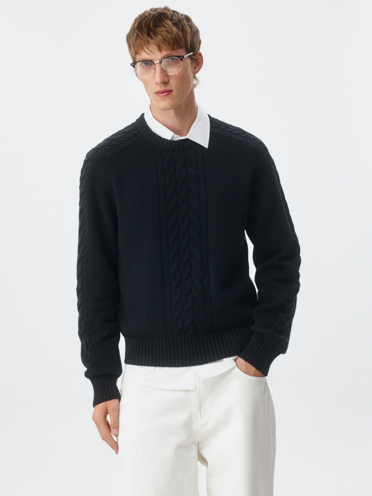 джемпер relaxed fit с рельефной вязкой косами 4680798798653 в интернет магазине
