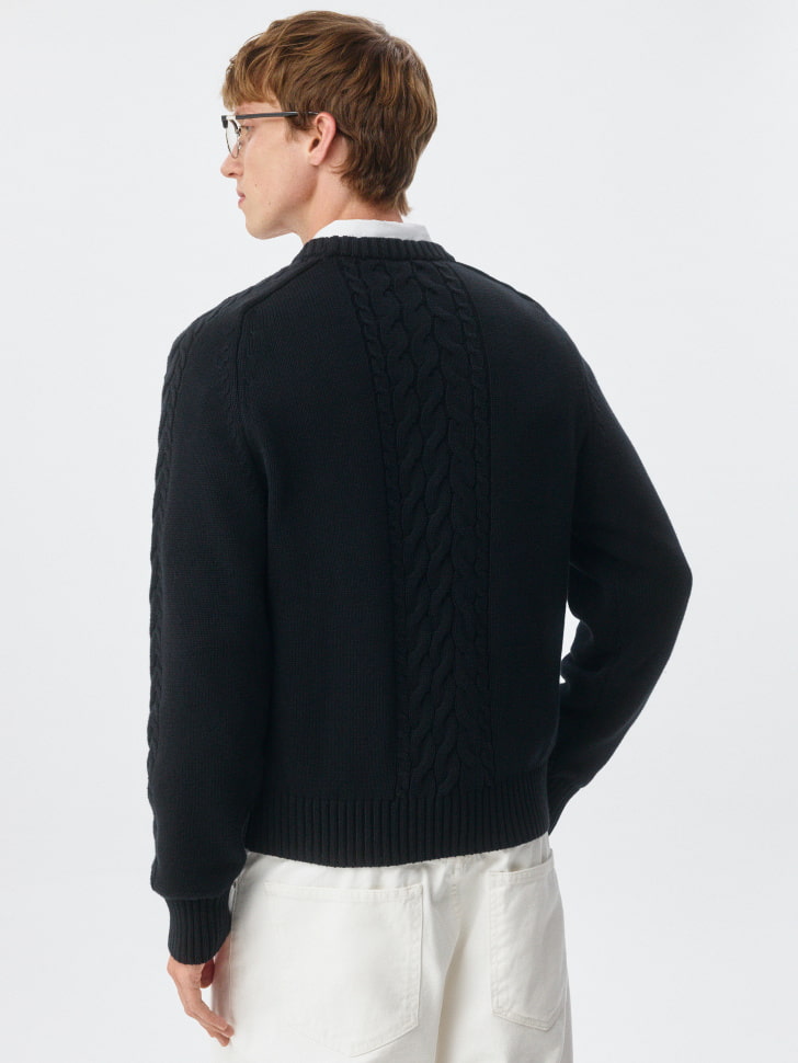 джемпер relaxed fit с рельефной вязкой косами 4680798798653 с промокодом