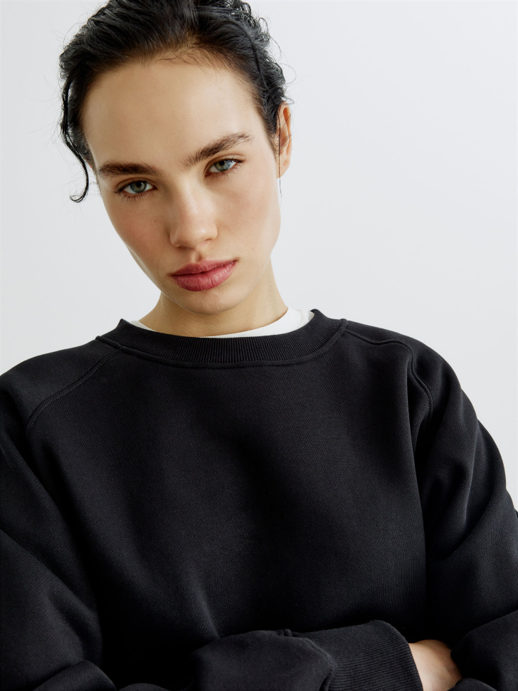 свитшот из футера по цене 1999 руб вид справа