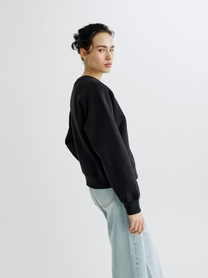 свитшот из футера из россии вид сбоку