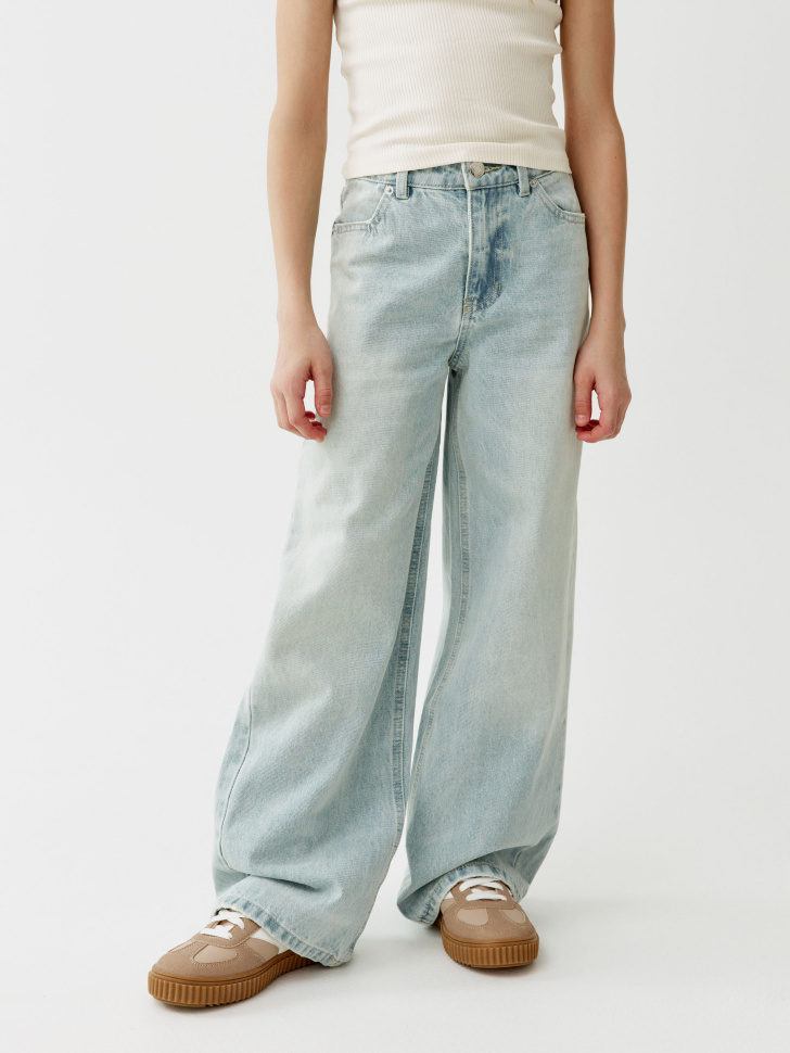 широкие джинсы для девочек от бренда sela вид слева