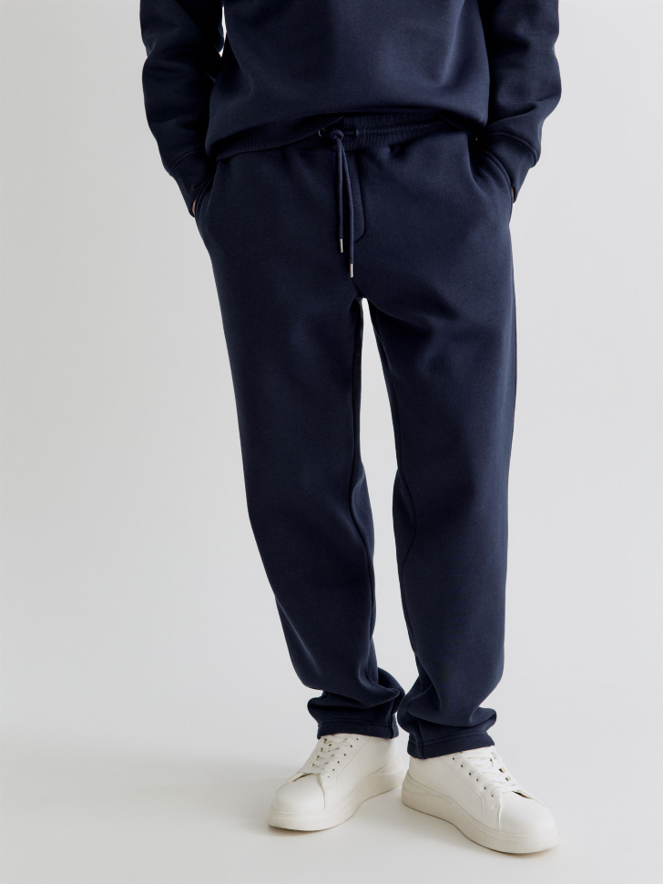 трикотажные брюки из утепленного футера от бренда sela вид слева