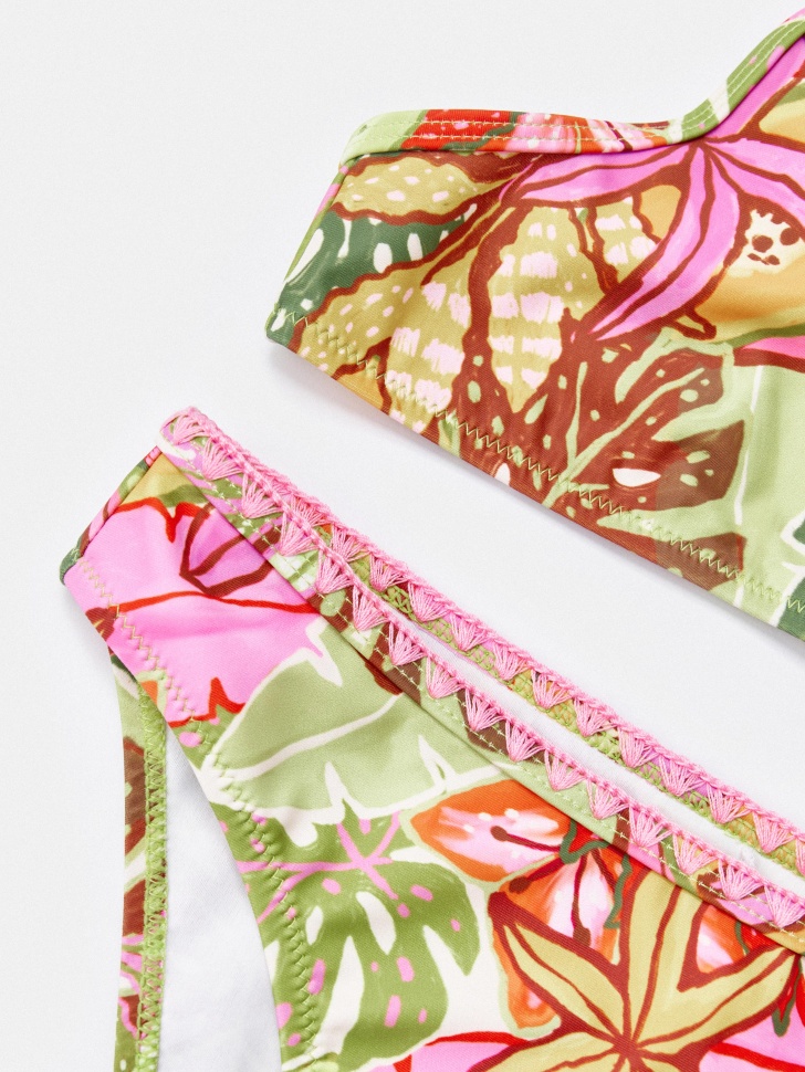 раздельный купальник с принтом для девочек от бренда sela вид слева