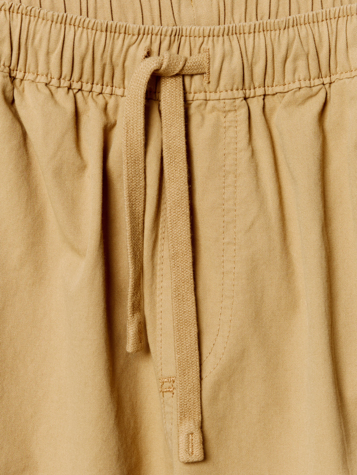 шорты-карго с объемными карманами для мальчиков из россии вид сбоку