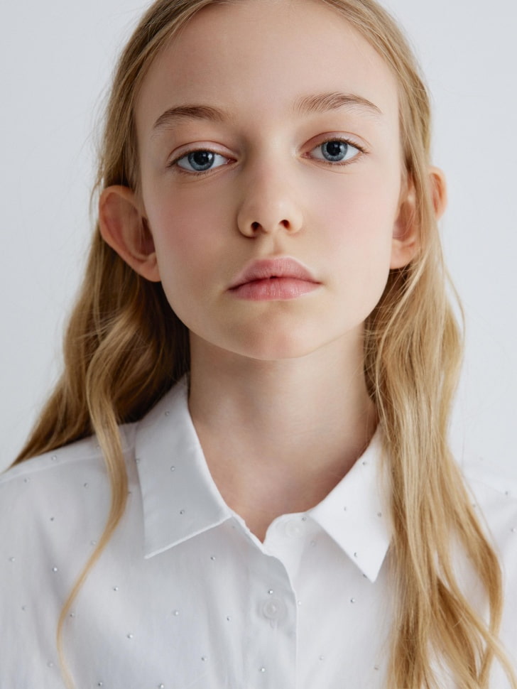 рубашка оверсайз со стразами для девочек 4680798673561 в интернет магазине