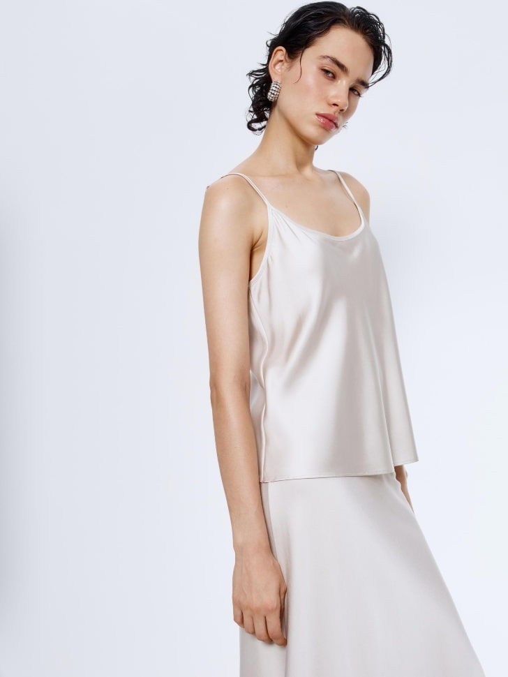 топ из вискозного сатина 4610517009036 в интернет магазине