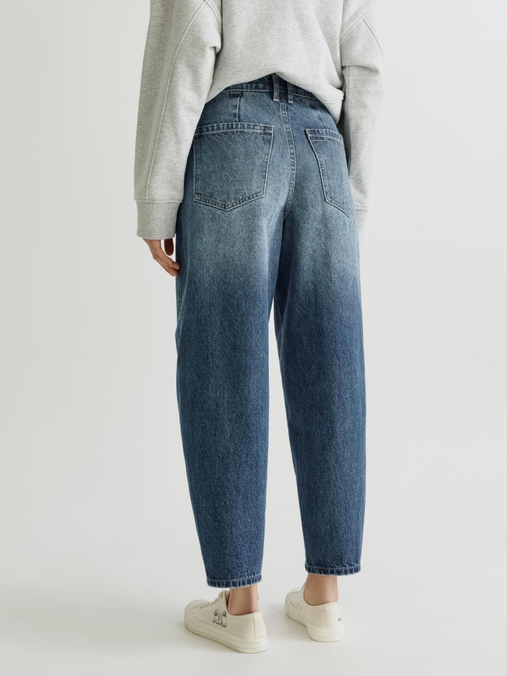 укороченные джинсы banana из россии вид сбоку