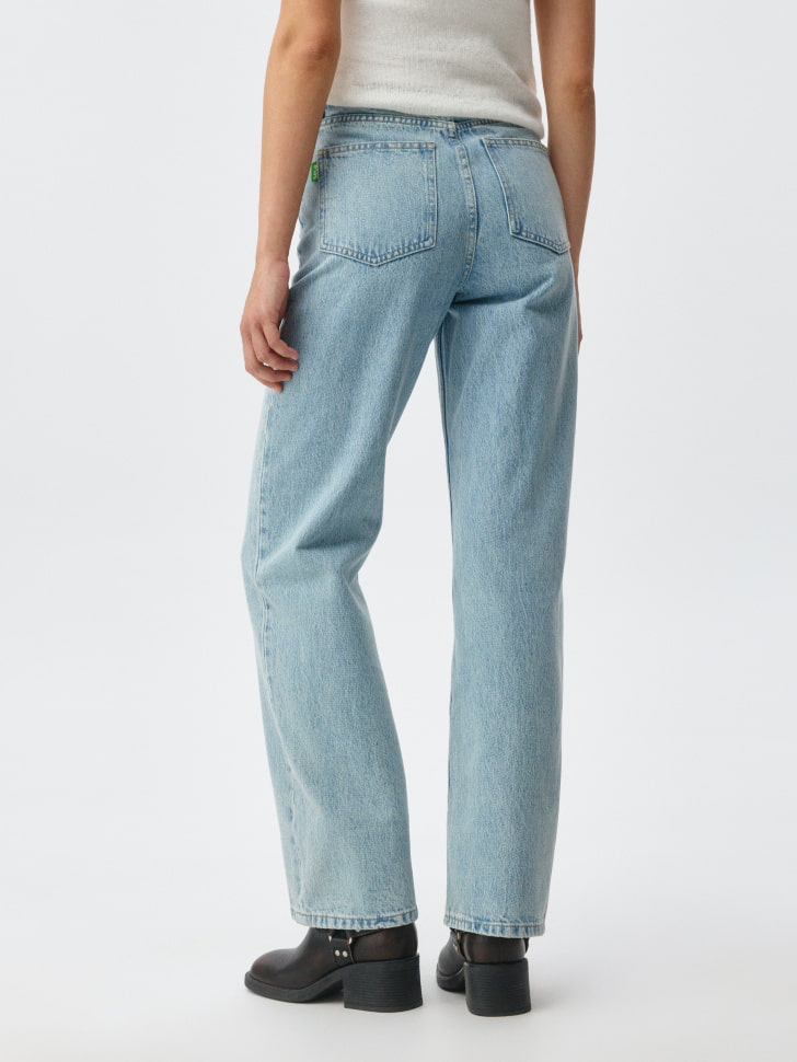 Джинсы 411 WIDE LEG из органического хлопка. Фото №10