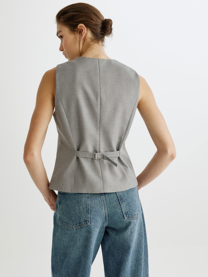 жилет из костюмной ткани по цене 3999 руб вид справа